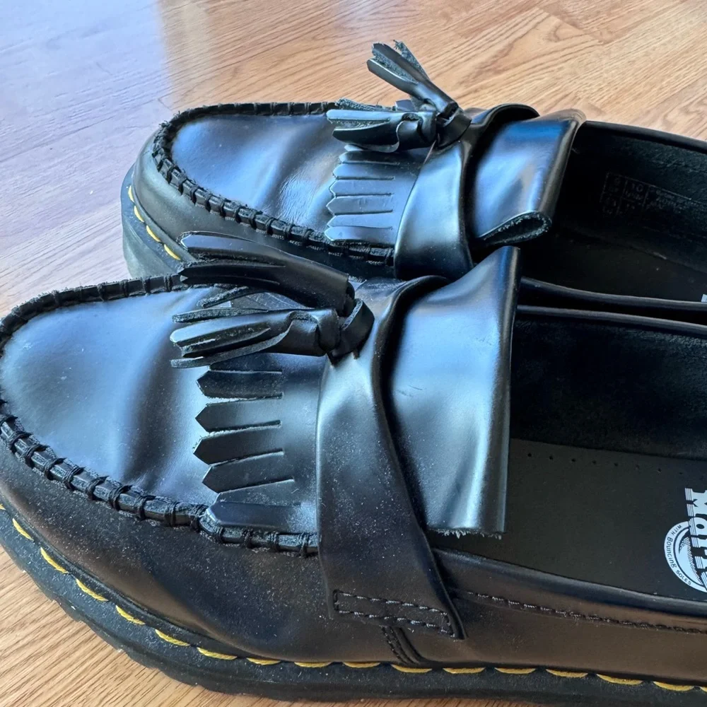 Dr . Martens Adrian loafers